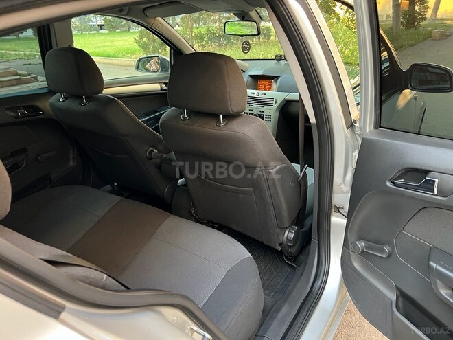 Opel Astra 2009, 240,000 km - 1.3 l - Gəncə