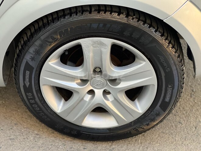 Opel Astra 2009, 240,000 km - 1.3 l - Gəncə