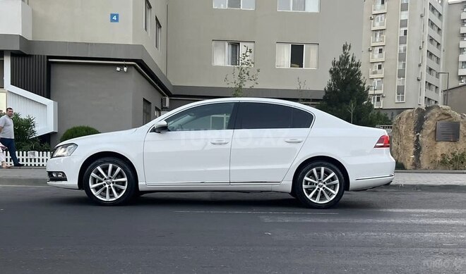 Volkswagen Passat 2013, 208,216 km - 1.8 l - Bakı