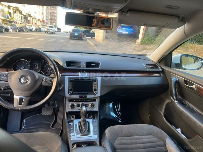 Volkswagen Passat 2013, 208,216 km - 1.8 l - Bakı