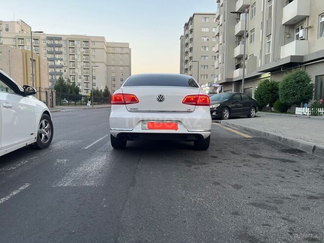 Volkswagen Passat 2013, 208,216 km - 1.8 l - Bakı