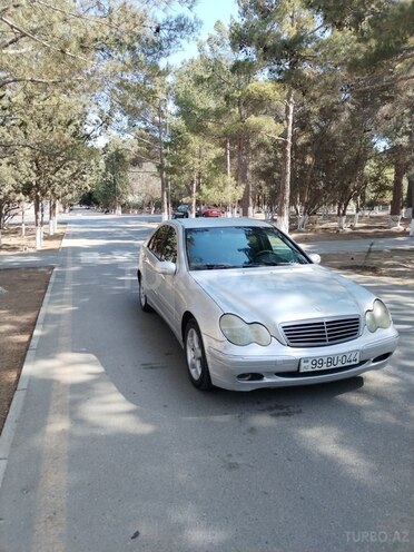 Mercedes C 220 2000, 500,000 km - 2.2 л - Sumqayıt