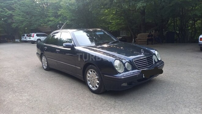 Mercedes E 220 2001, 452,865 km - 2.2 l - Masallı