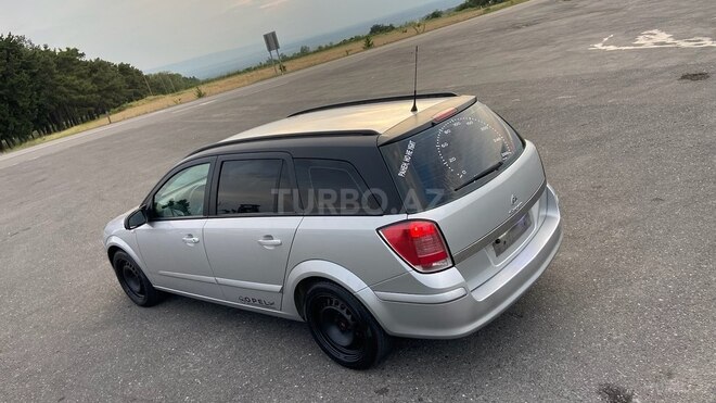 Opel Astra 2005, 315,000 km - 1.3 l - Qax