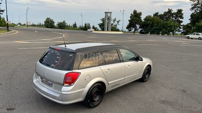 Opel Astra 2005, 315,000 km - 1.3 l - Qax