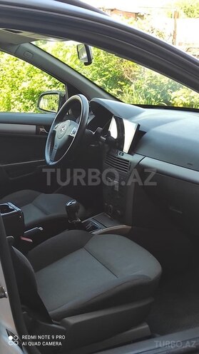 Opel Astra 2005, 315,000 km - 1.3 l - Qax