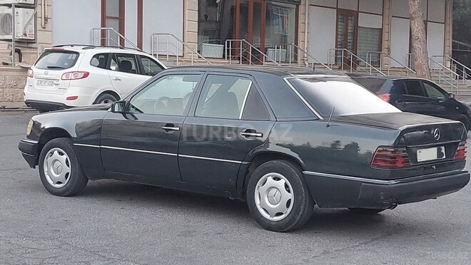 Mercedes E 200 1993, 275,000 km - 2.0 l - Bakı