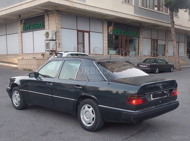 Mercedes E 200 1993, 275,000 km - 2.0 l - Bakı