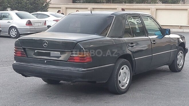 Mercedes E 200 1993, 275,000 km - 2.0 l - Bakı