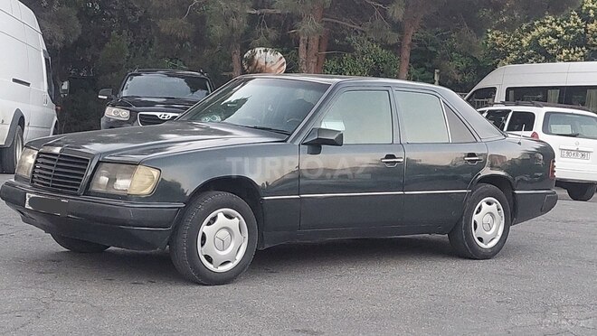 Mercedes E 200 1993, 275,000 km - 2.0 l - Bakı