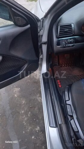 BMW 318 2000, 394,393 km - 1.9 l - Yevlax