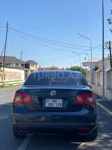 Volkswagen Jetta 2005, 243,500 km - 2.5 l - Zaqatala