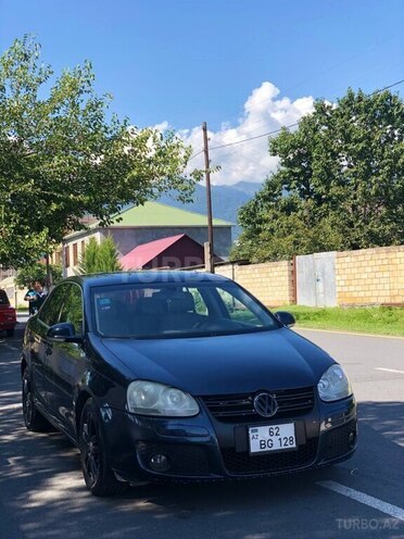 Volkswagen Jetta 2005, 243,500 km - 2.5 l - Zaqatala