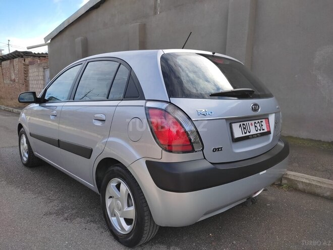Kia Rio 2006, 180,000 km - 1.5 л - Quba
