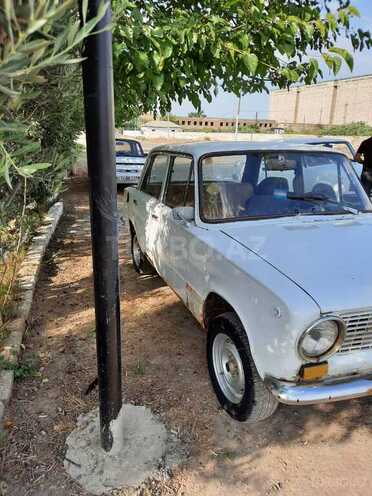 LADA (VAZ) 21011 1980, 86,662 km - 1.6 l - Salyan