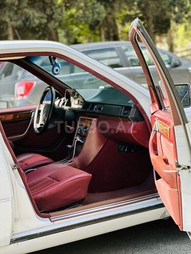 Mercedes E 200 1991, 400,000 km - 2.0 l - Sumqayıt