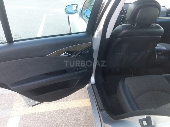 Mercedes E 220 2006, 205,000 km - 2.2 l - Bakı