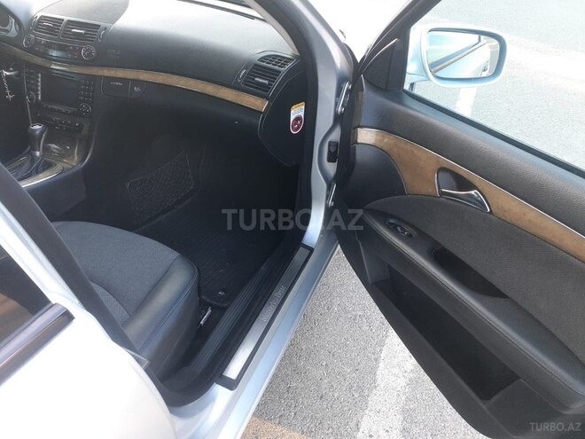 Mercedes E 220 2006, 205,000 km - 2.2 l - Bakı