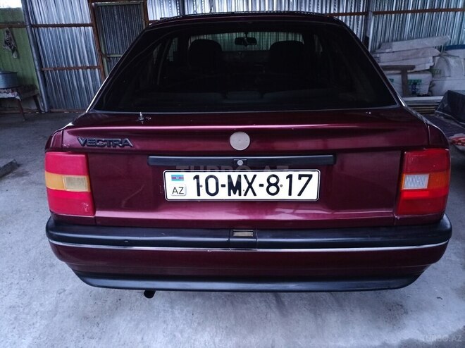 Opel Vectra 1993, 400,000 km - 2.0 l - Zaqatala