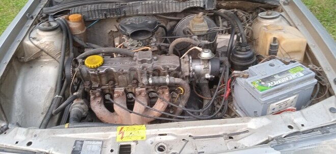 Opel Vectra 1992, 250,000 km - 1.8 л - Quba