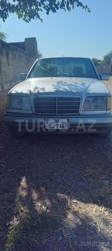 Mercedes E 250 1994, 550,000 km - 2.5 l - Beyləqan
