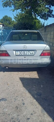 Mercedes E 250 1994, 550,000 km - 2.5 l - Beyləqan