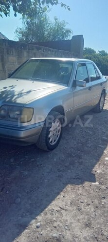 Mercedes E 250 1994, 550,000 km - 2.5 l - Beyləqan