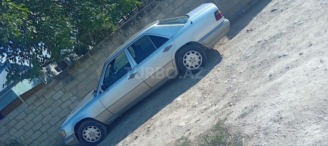Mercedes E 250 1994, 550,000 km - 2.5 l - Beyləqan