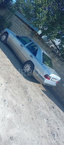 Mercedes E 250 1994, 550,000 km - 2.5 l - Beyləqan