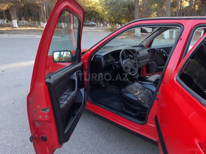 Volkswagen Golf 1996, 270,000 km - 1.6 l - Sumqayıt