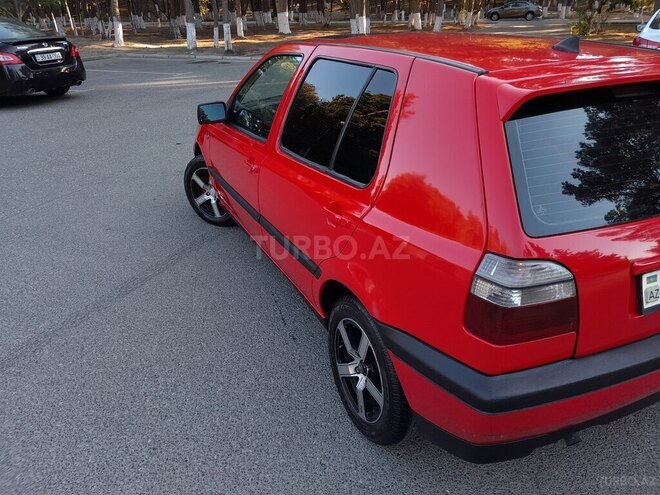 Volkswagen Golf 1996, 270,000 km - 1.6 l - Sumqayıt