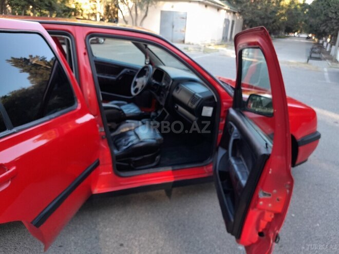 Volkswagen Golf 1996, 270,000 km - 1.6 l - Sumqayıt
