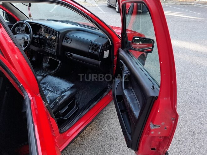 Volkswagen Golf 1996, 270,000 km - 1.6 l - Sumqayıt
