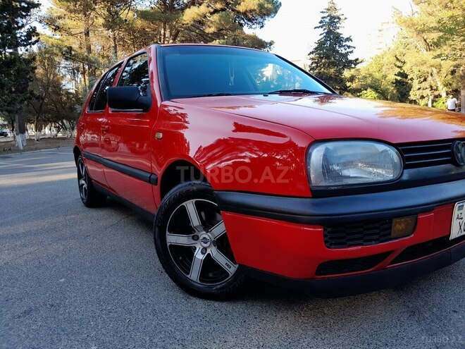 Volkswagen Golf 1996, 270,000 km - 1.6 l - Sumqayıt