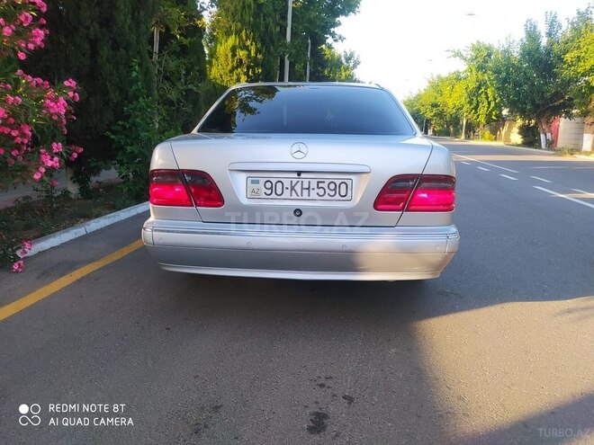 Mercedes E 240 2000, 335,000 km - 2.4 l - Bakı