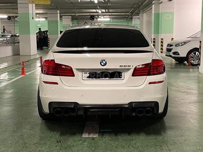 BMW 528 2013, 241,402 km - 2.0 л - Bakı