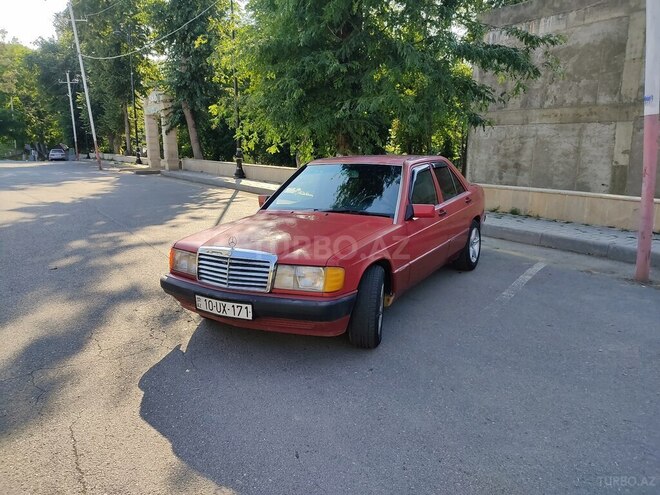 Mercedes 190 1992, 313,000 km - 2.0 l - Quba
