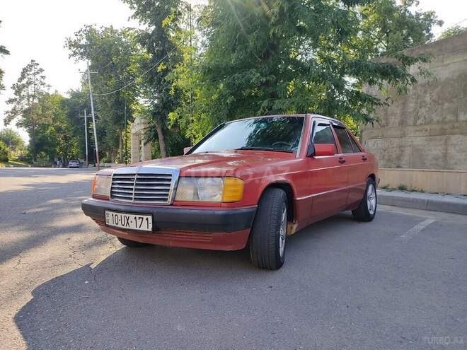 Mercedes 190 1992, 313,000 km - 2.0 l - Quba