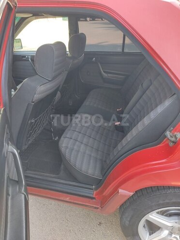 Mercedes 190 1992, 313,000 km - 2.0 l - Quba