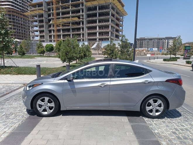 Hyundai Elantra 2015, 120,700 km - 1.8 l - Bakı