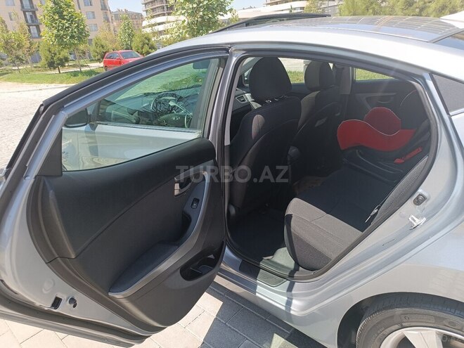 Hyundai Elantra 2015, 120,700 km - 1.8 l - Bakı