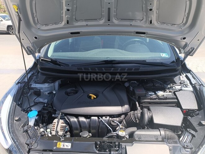 Hyundai Elantra 2015, 120,700 km - 1.8 l - Bakı