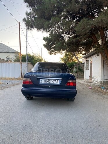 Mercedes E 220 1994, 547,962 km - 2.2 l - Bakı