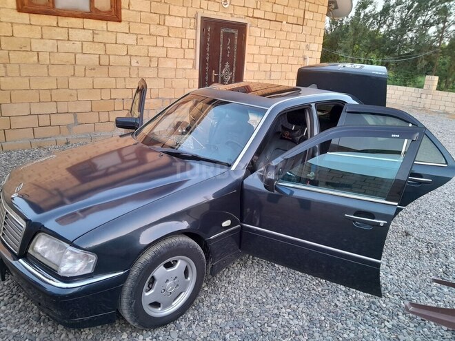 Mercedes C 230 1996, 394,585 km - 2.3 l - Salyan