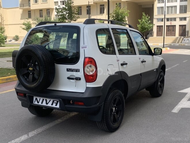 Chevrolet Niva 2016, 6,910 km - 1.7 l - Sumqayıt