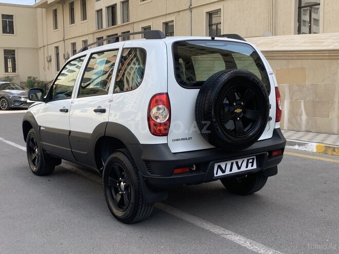 Chevrolet Niva 2016, 6,910 km - 1.7 l - Sumqayıt