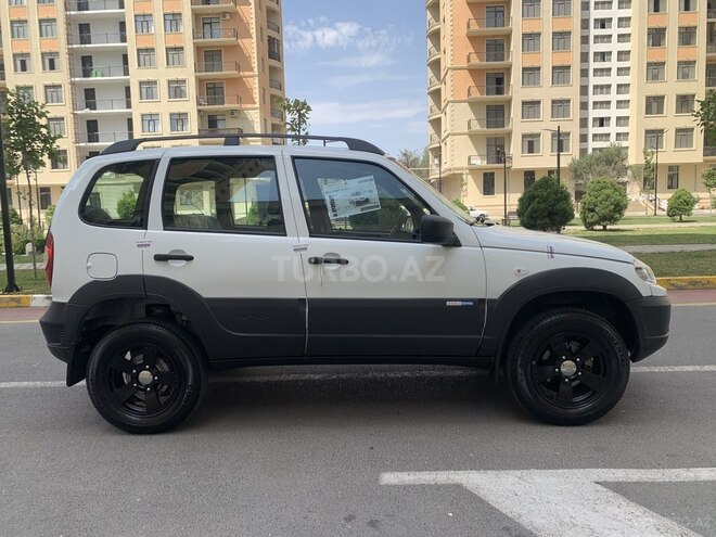 Chevrolet Niva 2016, 6,910 km - 1.7 l - Sumqayıt