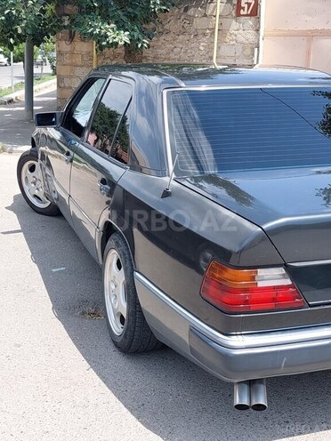 Mercedes E 230 1991, 301,000 km - 2.3 l - Gəncə