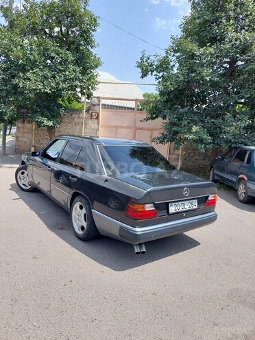 Mercedes E 230 1991, 301,000 km - 2.3 l - Gəncə