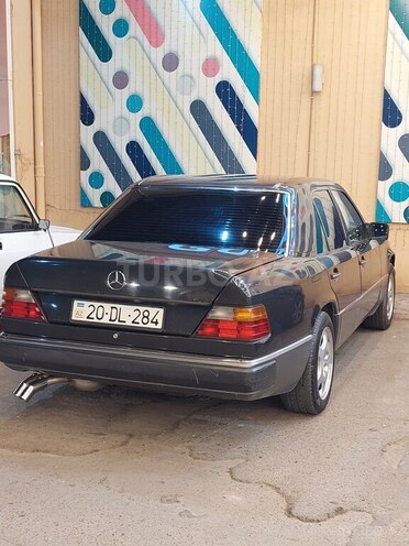 Mercedes E 230 1991, 301,000 km - 2.3 l - Gəncə